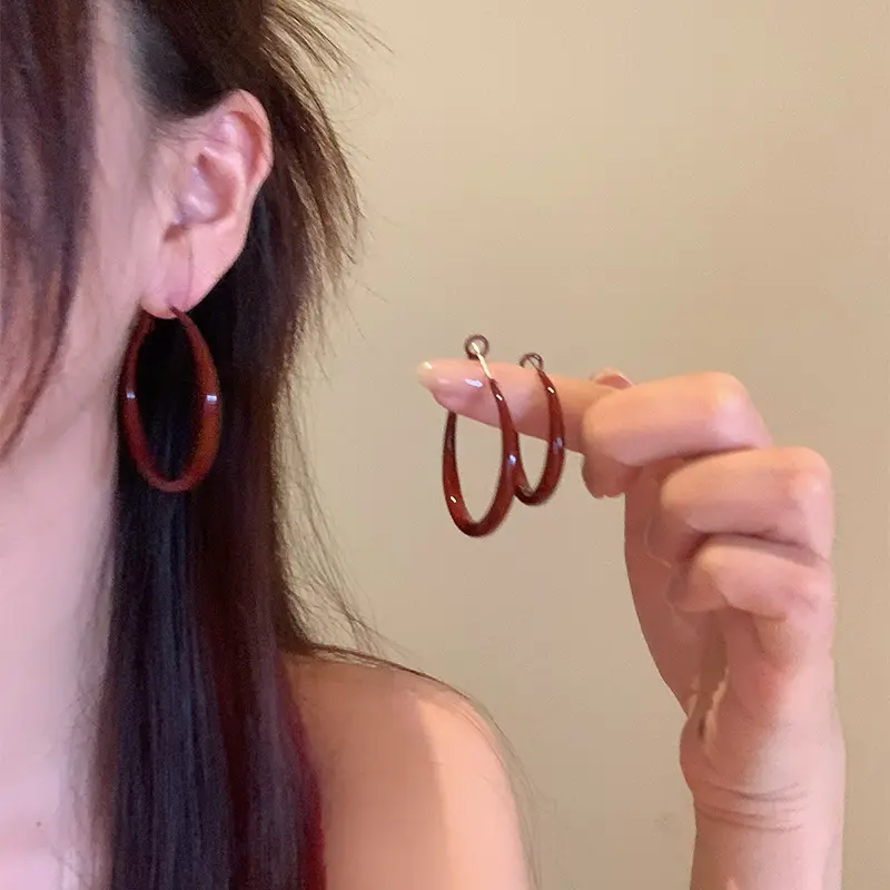 Retro Style Red Earrings, Plain Earrings, Women's High-end Feeling, Earrings, Temperament, Ear Clips
