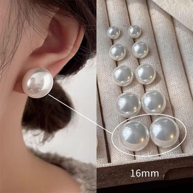 Product Introduction of Bông Tai Đinh tán Hạt Đèn Bột Mì, Nữ, Màu Bạc, Giá Cả Phải Chăng, Sang Trọng Và Thanh Lịch, Hàng Mới Về Năm 2024, Hoa Tai Đặc Biệt 25