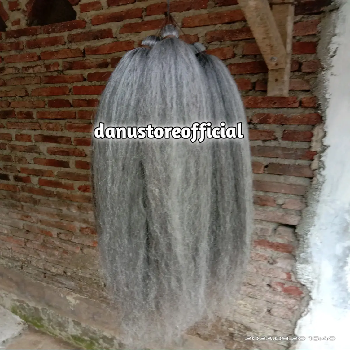 Rambut Cemara sintetis warna uban, panjang 80cm