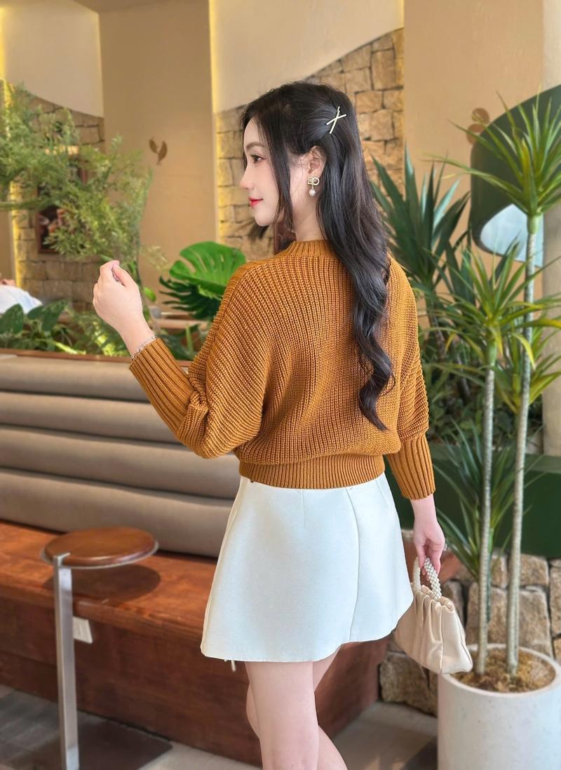 Product Introduction of Mẫu Mới - Áo Len Cánh Dơi Vặn Thừng Giữa, Cổ Tim Thanh Lịch, Chất Len Cao Cấp Kem Voi Top Nhung Nữ Women -Tết 6
