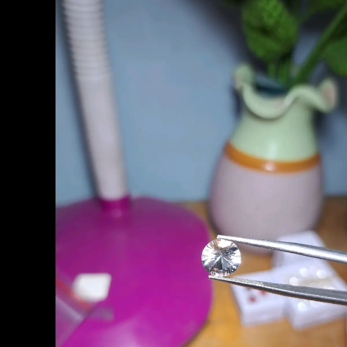 đá  topaz trắng thiên nhiên không sử lý.