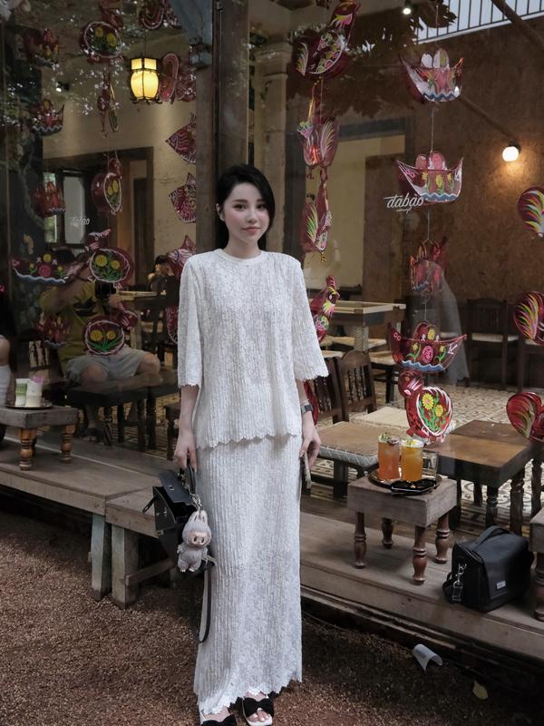 DBD523 - Set bộ hai món ren lưới hoa gồm Áo tay lỡ và chân váy dáng dài, màu Trắng - Đen, chất liệu cao cấp, (LINH HOÀNG DESIGN), top, nữ, women