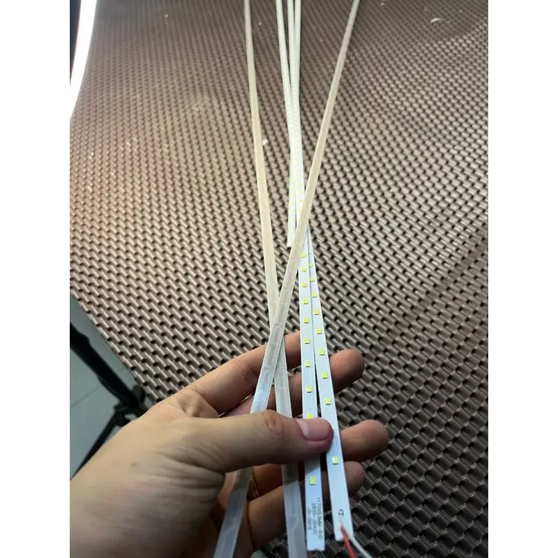 Thanh lõi led 220v dài 1,2m màu trắng ( có cả màu xanh hoặc hồng) Phụ tùng xe máy csd51c1cx 1