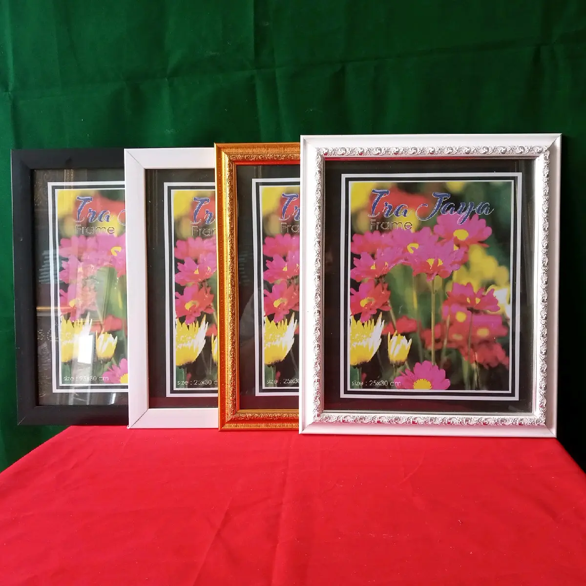 Bingkai / Frame foto ukuran 12R (25x30cm)
