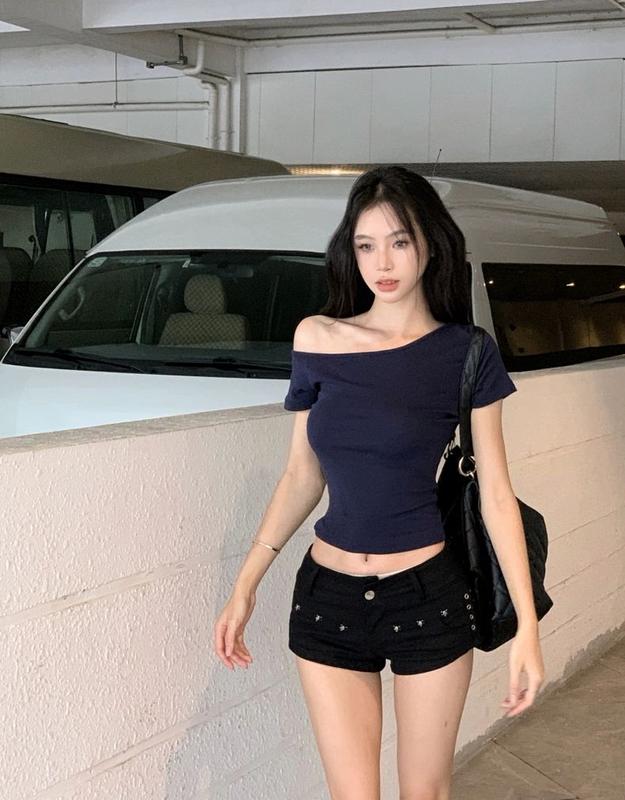 Áo thun ngắn tay chắn, thắt dáng, nửa vai lộ một hàng ngang cho nữ, kiểu mùa hè, mang đậm vẻ thuần túy và xu hướng, kiểu nàng xinh xắn Mỹ 0
