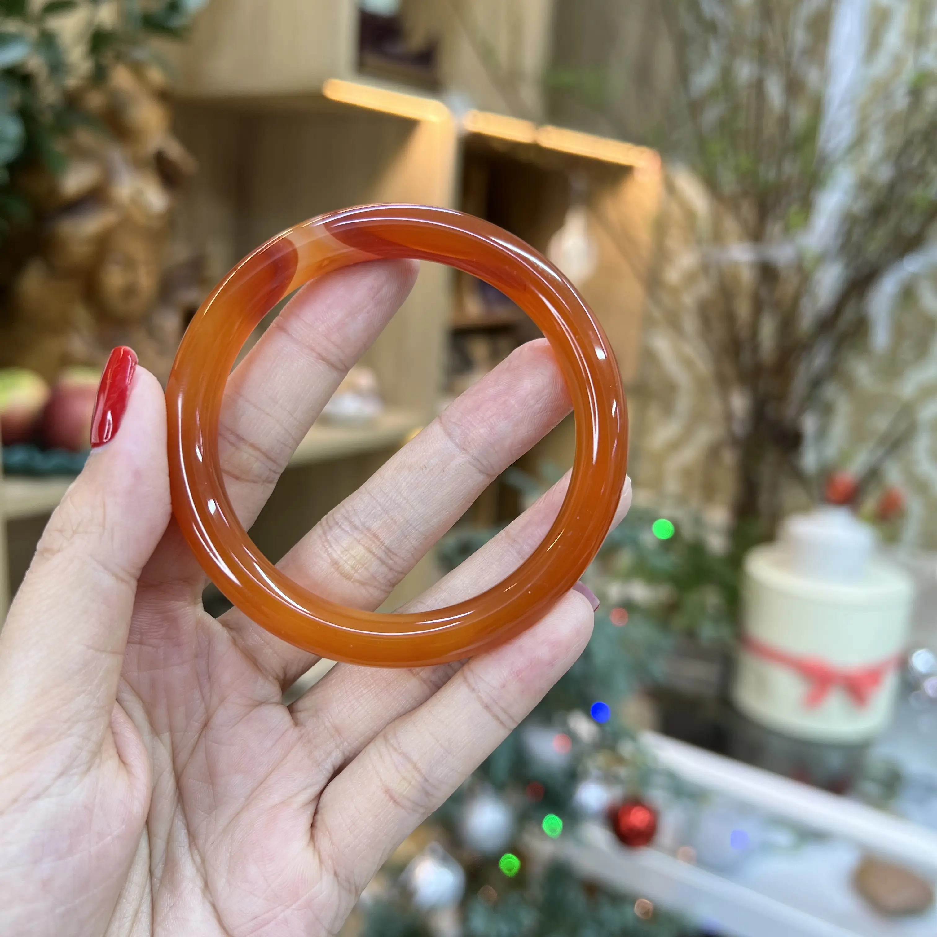 Vòng đá mã não đeo tay dành cho nữ có nhiều màu cho khách lựa chọn