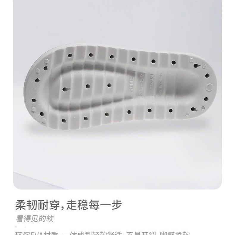 ￼Dép nữ hai quai đúc nguyên khối độn đế 7cm đính khuy 2
