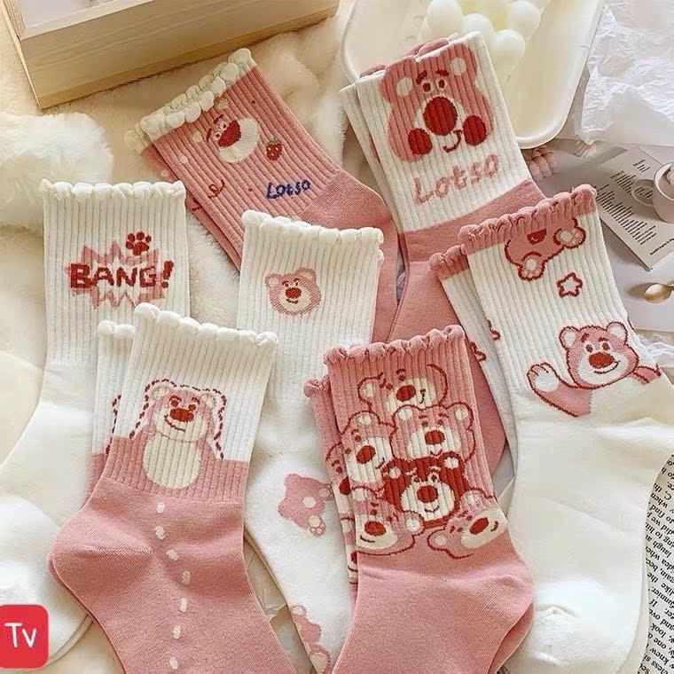 ￼Sét 10 Đôi Tất Nữ Gấu Dâu Cao Cổ Màu Hồng Dễ Thương. Vớ nữ cổ cao. ..