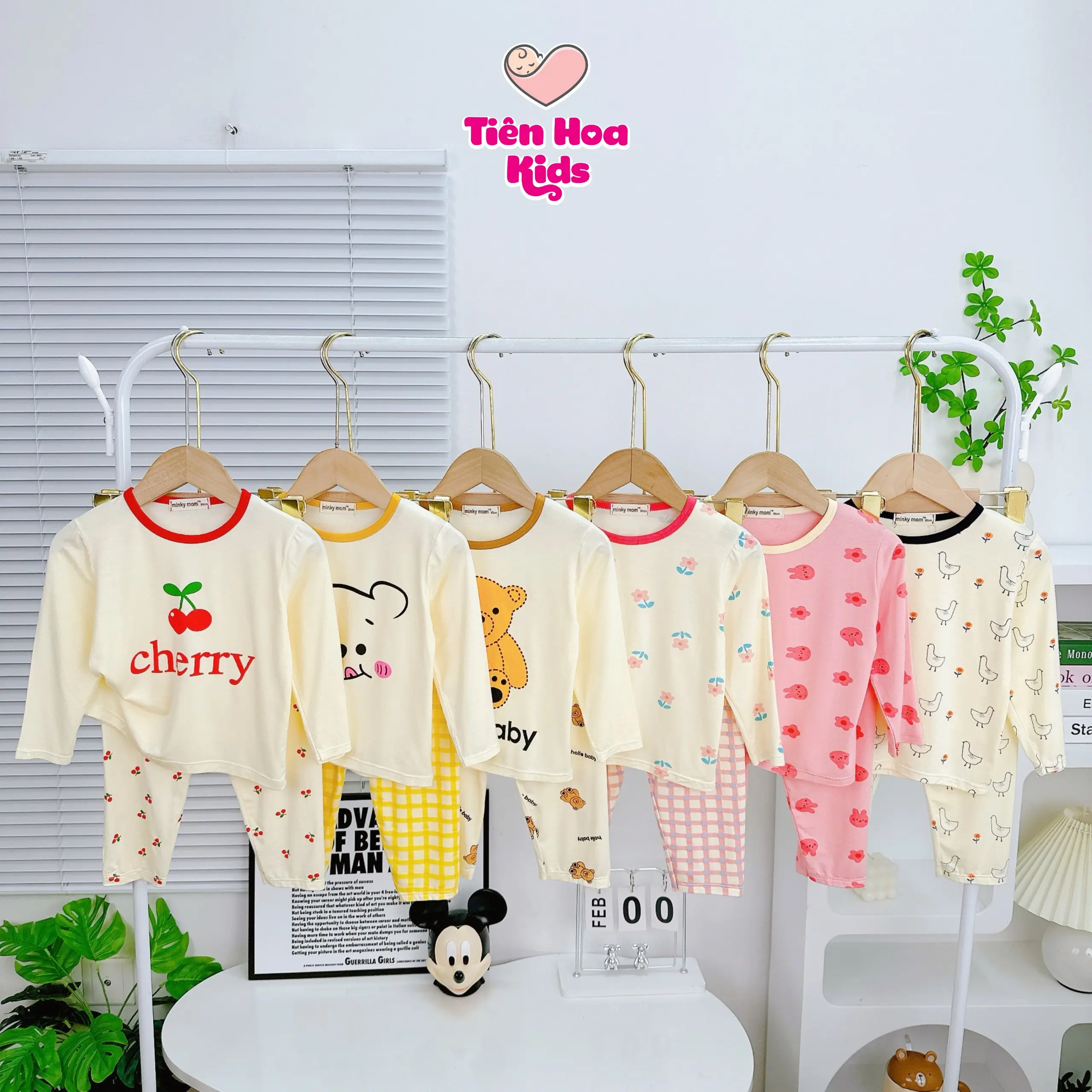 [Bé 7-32kg] Bộ Quần Áo Dài Tay Cho Bé Trai Bé Gái Cao tối đa 1m3 In Hình Nền Kem, chất vải Thun Lạnh Mềm Mịn Mát Cho bé mặc ngủ, đi học.