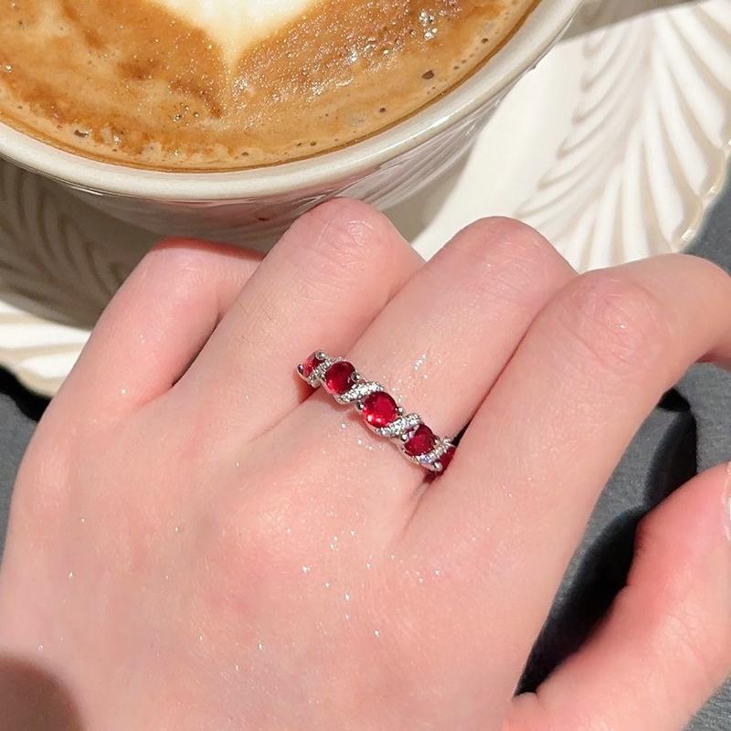 Product Introduction of Wine Stain Rose Egg-Shaped Gemstone Ring Farah 18K Gold Plating Rouge Magenta Zircon Cord for Braiding Ring Twin 9