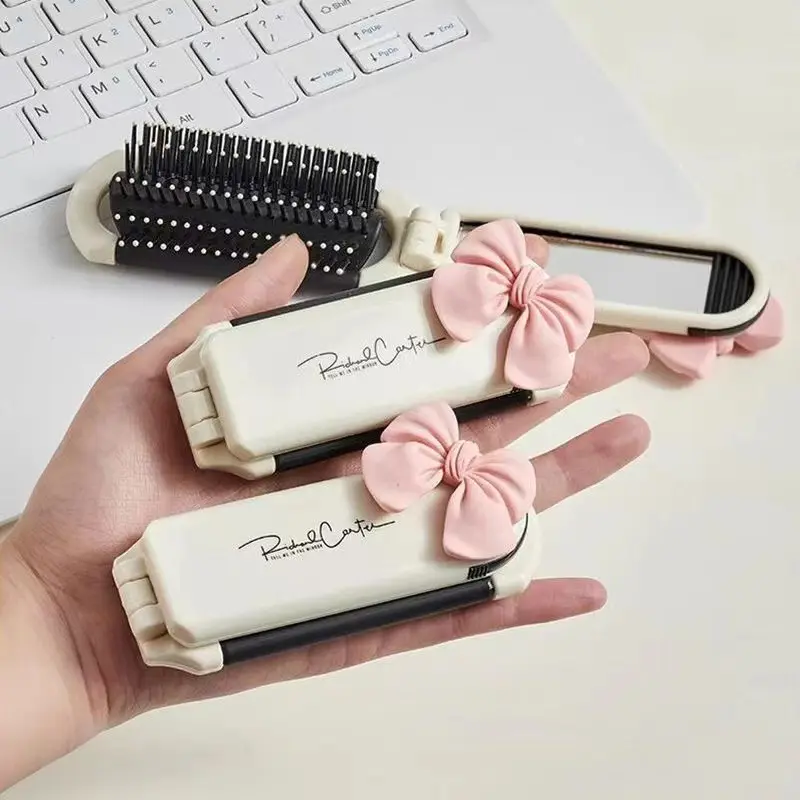 Gương lược gấp gọn đính charm cừu con đeo nơ dễ thương BAG U GLCAFE34 3