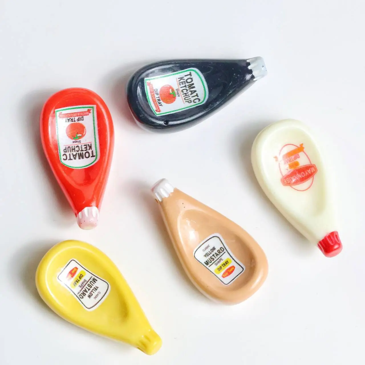 Creative simulation ketchup flat bottle DIY refrigerator magnet handmade materials resin jewelry accessories