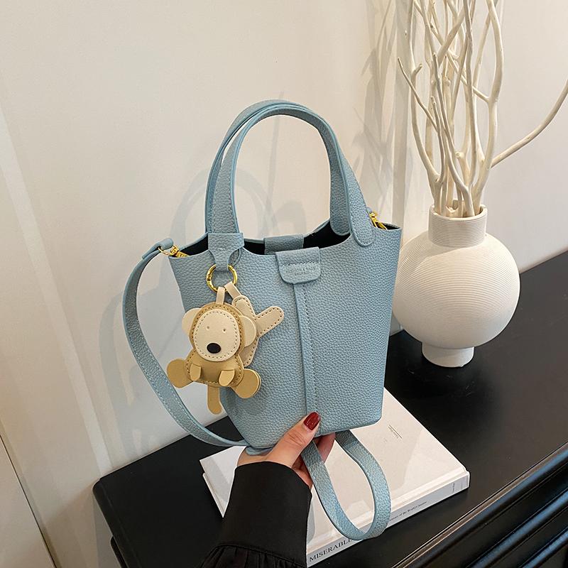 Túi Xách Tay Đeo Chéo, Thời Trang, Sang Trọng Lịch Sự Phong Cách Hàn QCCC ( quà tặng móc treo)1