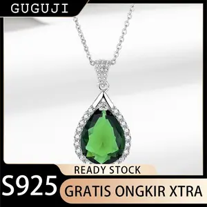 GUGUJI Kalung Kristal 10 Karat Dengan Sorotan Zamrud Trendy Untuk Wanita Rantai Tulang Selangka Baja Titanium Liontin Tidak Pudar S925