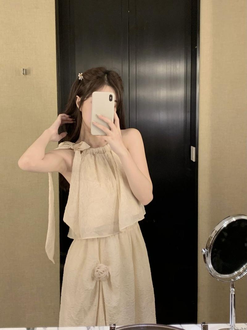 Product Introduction of Áo Hai Dây Thiết Kế Ngọt Ngào Nhẹ Nhàng Kiểu Pháp, Dành Cho Nữ, Bộ Đồ Hai Mảnh Váy Cao Cấp Hàng Mới Về Mùa Hè 2024 Top 22