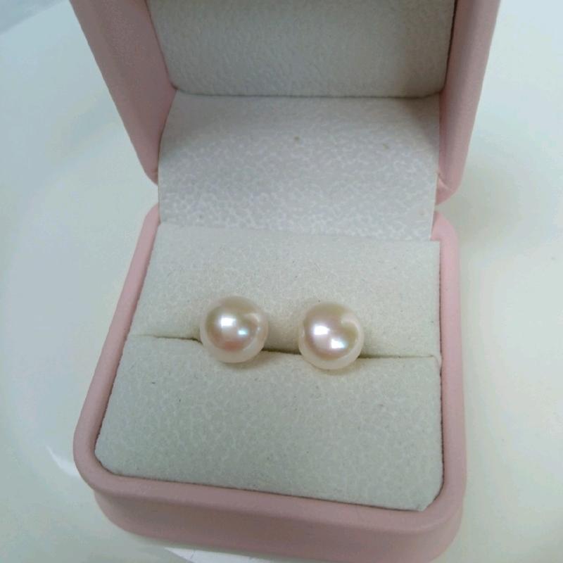 Bông tai nụ ngọc  trai size 9-10li ( loại xà cừ đẹp) 2