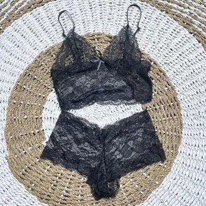[ Happy Girl Shop ] Setelan Lingerie Desain Set Bra + Short Pants Transparan Gaya Eropa Modern Wanita Sexy Gairah Godaan With Corak Flower Romantic High Waist Bawahan Top Seller Colour Variasi Sweet Sifon Lace Good Quality FLORAL - FLORAL HITAM, SIZE M