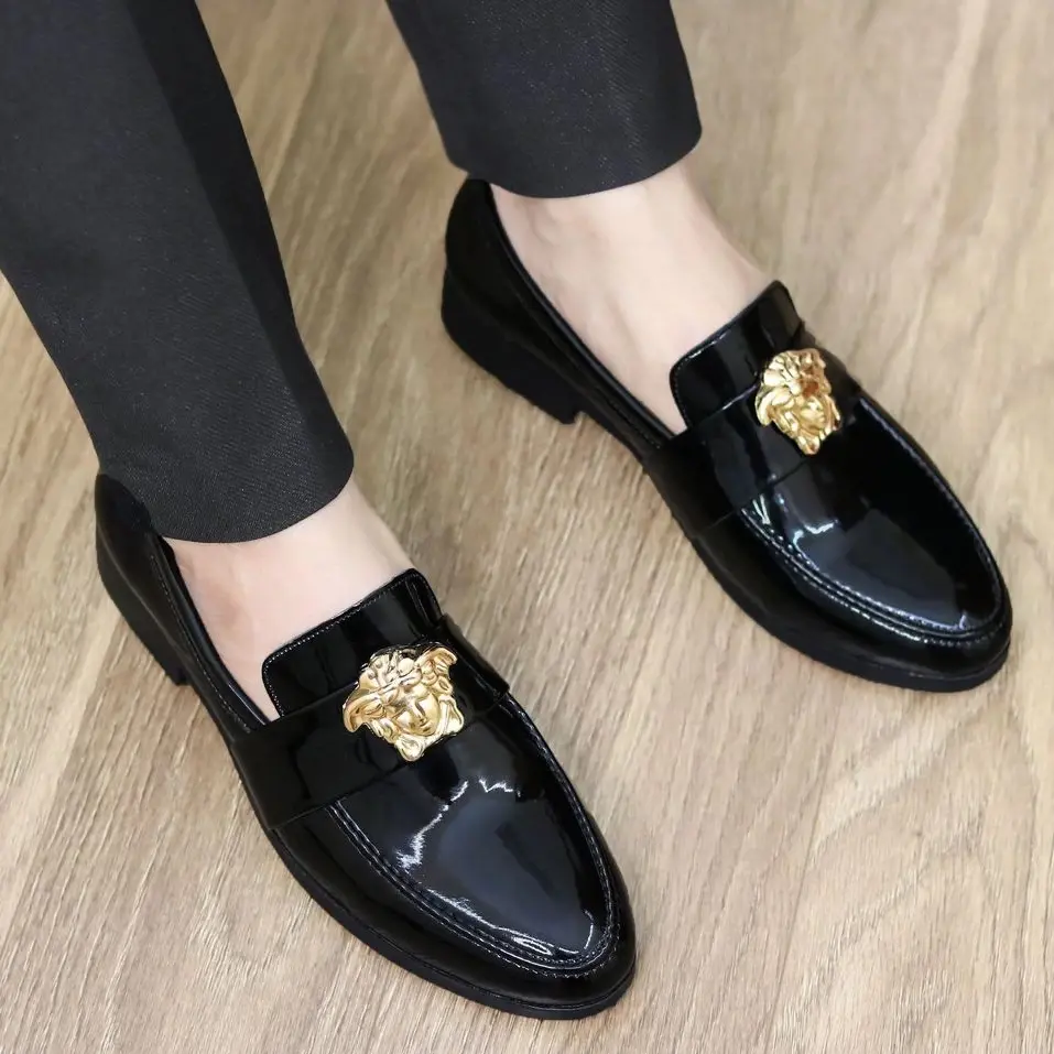 Giày Lười Da Nam Cao Cấp HOT TREND 2024 Chất liệu Da Bóng PU - Trang trí VS, Phong cánh Hàn Quốc Shoes Đế Bằng Loafer Cao Su Nhung Jean