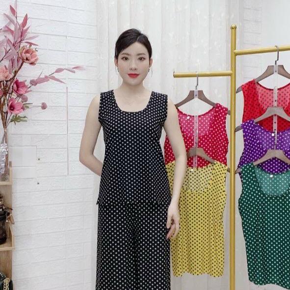 Đồ bộ lửng ống rộng chấm bi áo sát nách cho nữ - Women Nhung Kem