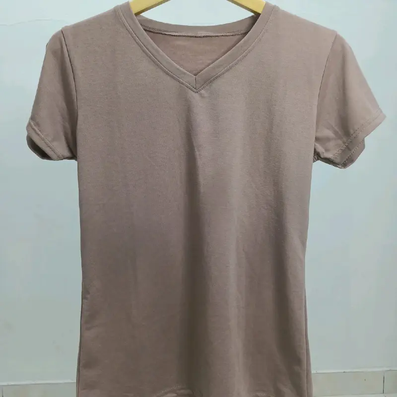 Kaos V-Neck 2