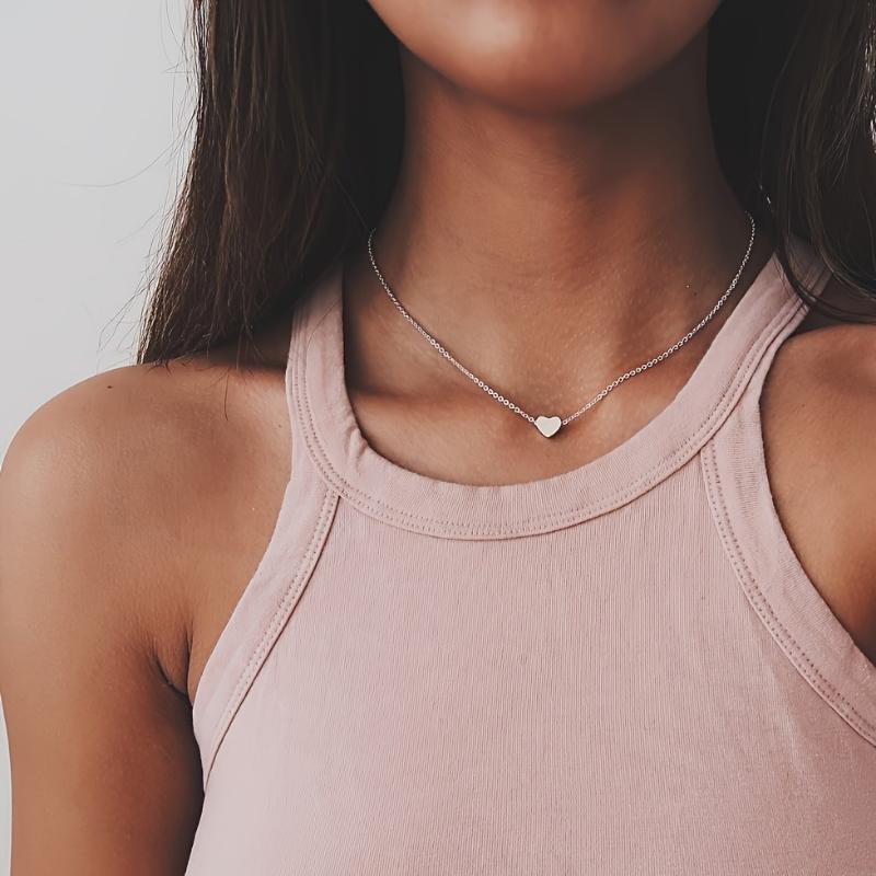 [Golden Heart-shaped Pendant Necklace] Vintage-inspired Golden Heart-shaped Pendant Necklace, An Exquisite Collarbone Chain For Women, An Ideal Choice For Gifting And Daily Wear, A Versatile Accessory For All Seasons, Unique Plating - Not L 4
