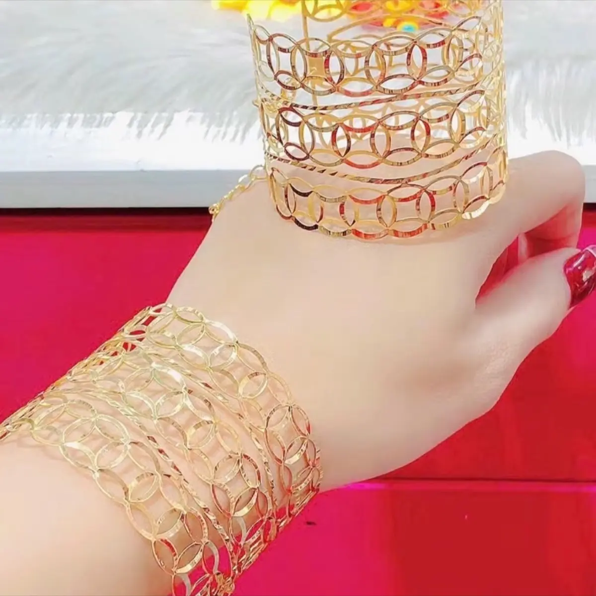 Vòng  xinh cho chi em  bảng lớn