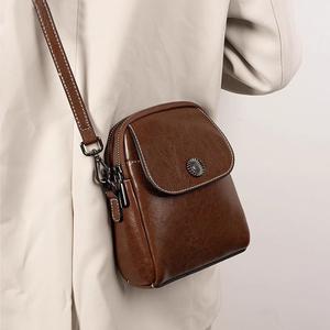 Genuine Leather Small Crossbody Bag, Women's Crossbody Bag, Coin and Phone Holder Wallet, Solid Color Genuine Leather Material, Suitable for Daily Use