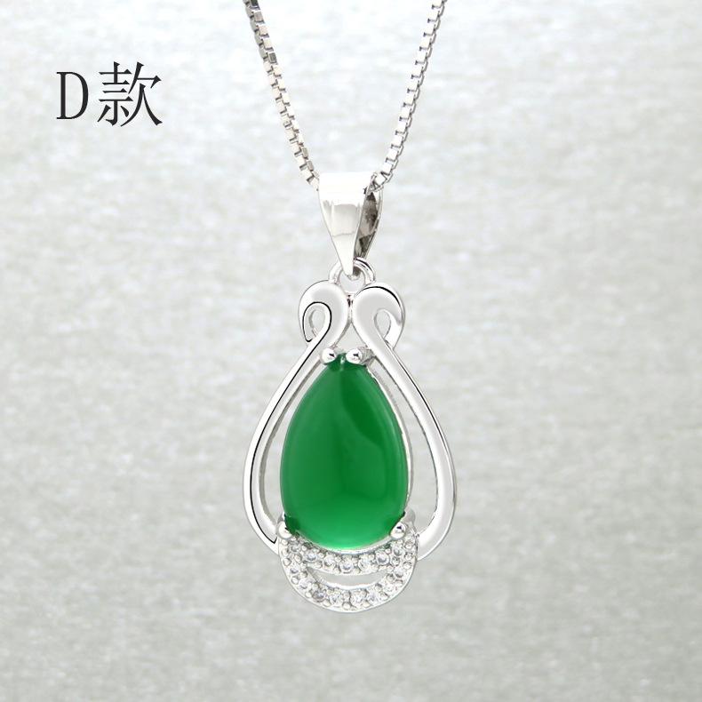 Product Introduction of Vintage Inlaid Chalcedony Necklace Women's Anti-Malay Jade Pendant South Korea Water Drop Clavicle Chain Love Emerald Ornament 23