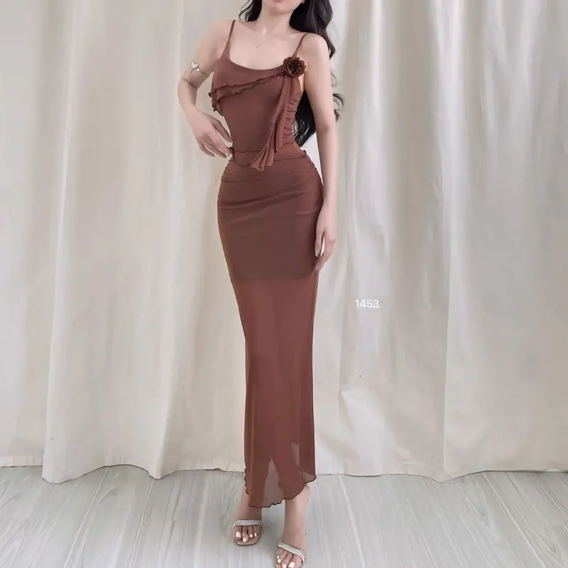 Set áo 2 dây đính hoa và chân váy chất thun lưới có lót 3