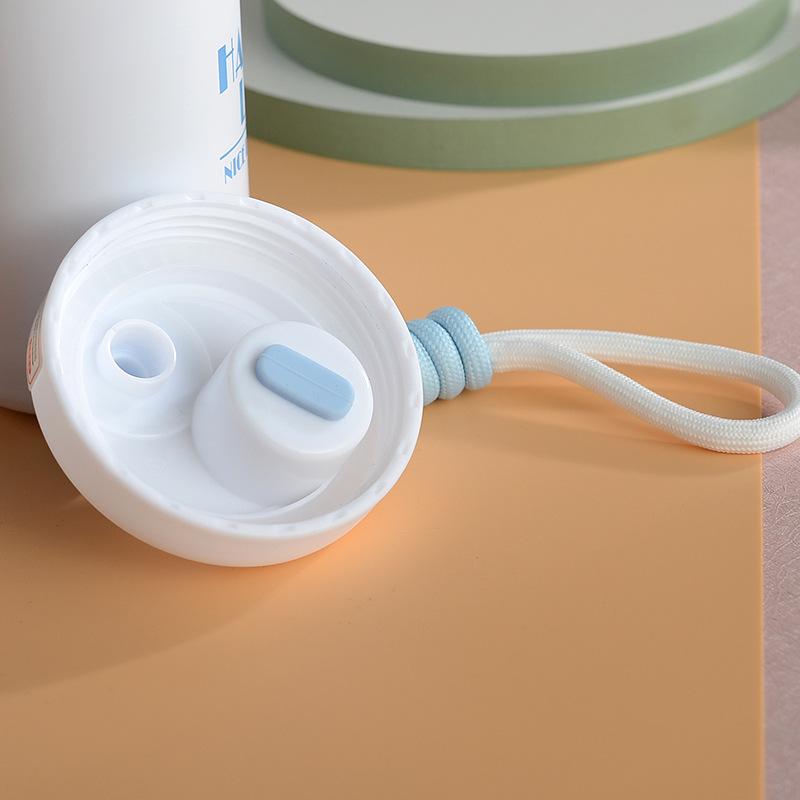 Product Introduction of stainless steel Chihiro thermos cup high appearance level portable thermal insulation with rope straw outdoor accompanying water cup 18