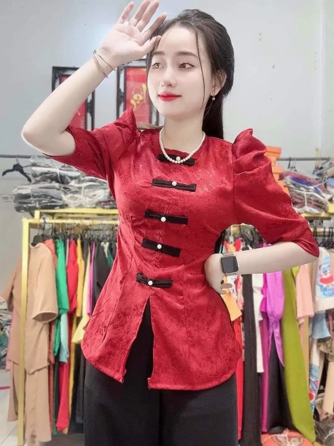 BỘ BÀ BA NÚT DÀI TAY LỠ, ĐÍNH HẠT (40kg-68kg), chất ao gấm quan lụa, có 2 size Nữ Áo Women Voi Kem Top Thun