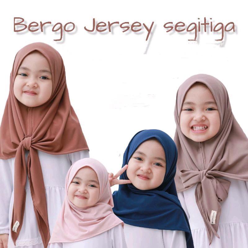 Jilbab Anak Segitiga Instan 0