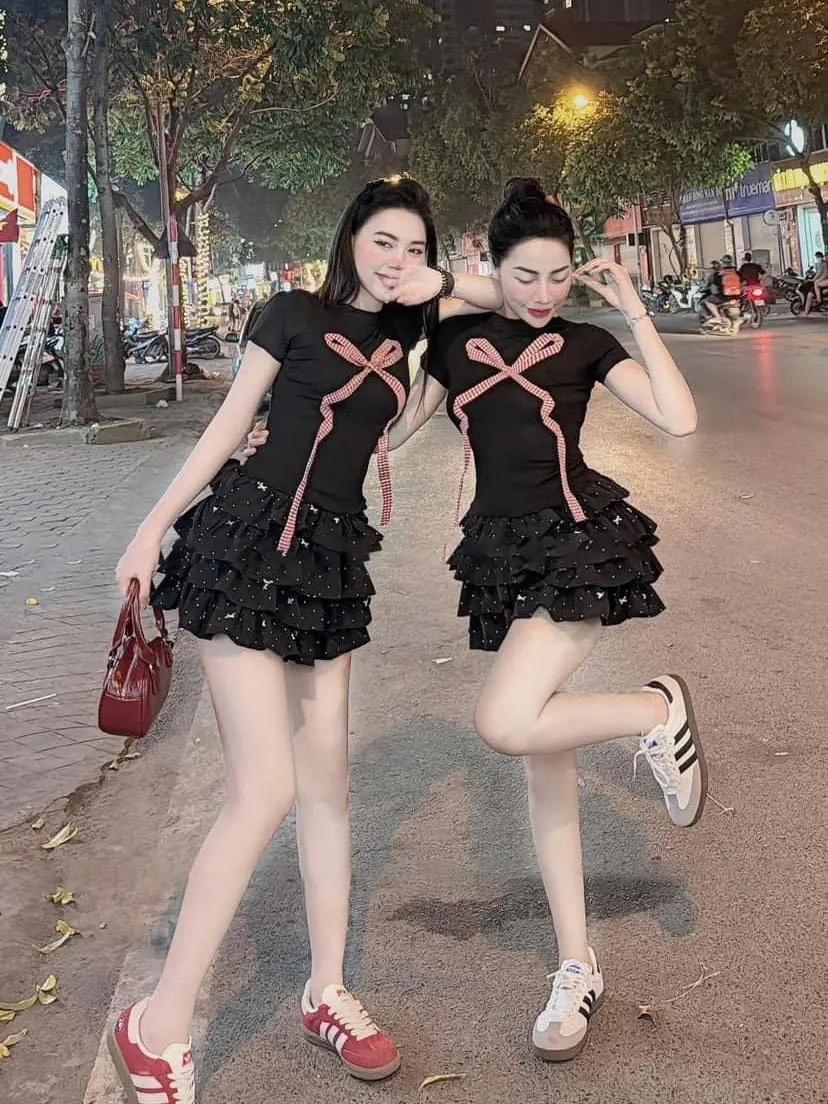 Set Chân Váy Nhũ Nơ Đá Nhiều Tầng, Áo Đính Nơ Kẻ Ngắn Tay Cotton Mịn Mát, Chân Váy Kèm Lót Trong , Dress Nữ Top Wonmen MC366 Kem Women