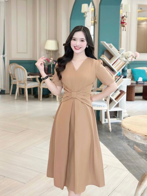 Đầm nữ thiết kế Nhật Vy cổ chữ V tay ngắn đính nơ eo cách điệu form chiết eo dáng xoè chất lụa phù hợp văn phòng công sở dự tiệc thanh lịch - D3067 Xám 7