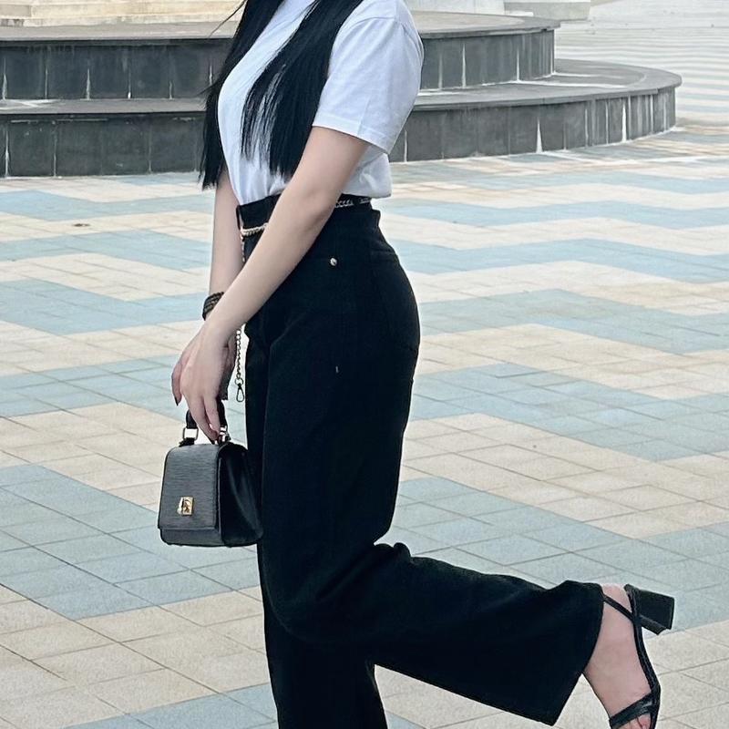 V.M-Quần Jeans Nữ Suông Màu Đen Tuyền (S-2XL) Chất Vải QC Mềm VM3618 Women Pants | BigBuy360 - bigbuy360.vn