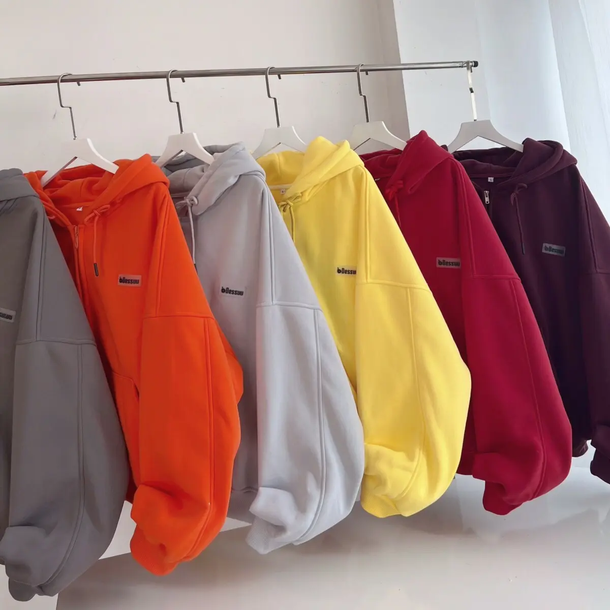 ￼Áo khoác hoodie zip tag Dessuu form boxy không túi sau _HT.Store96
