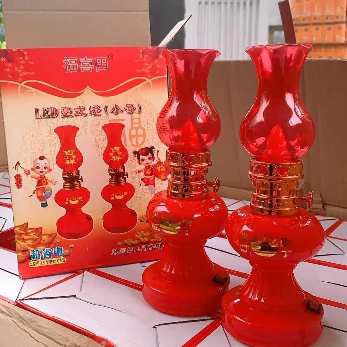 Đèn thờ đỏ dùng pin 1 hộp 2 chiếc