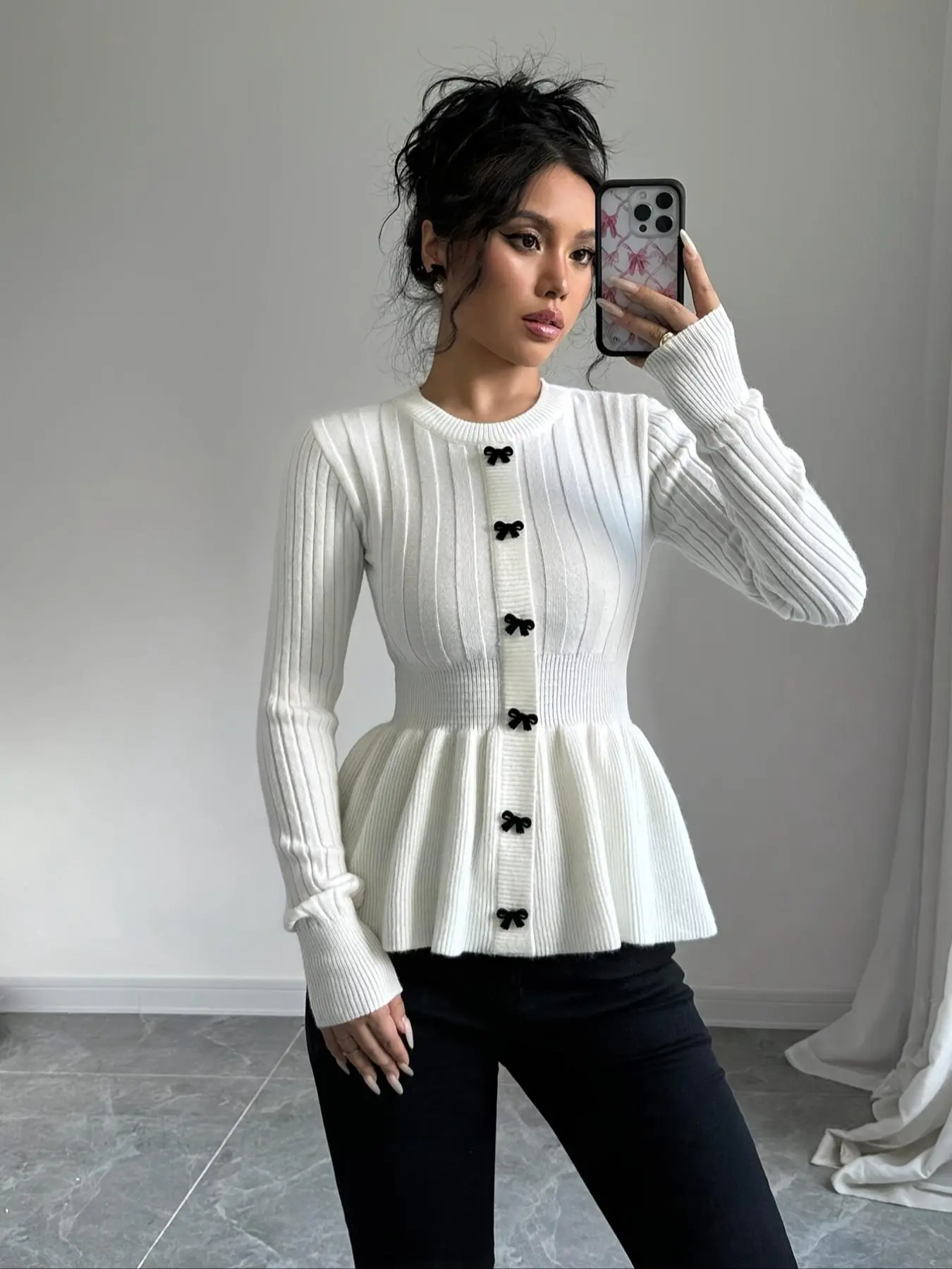 Women's Bow Decor Crew Neck Sweater, Casual Long Sleeve Jumper for Daily Outdoor Wear, Ladies Knitwear for Spring