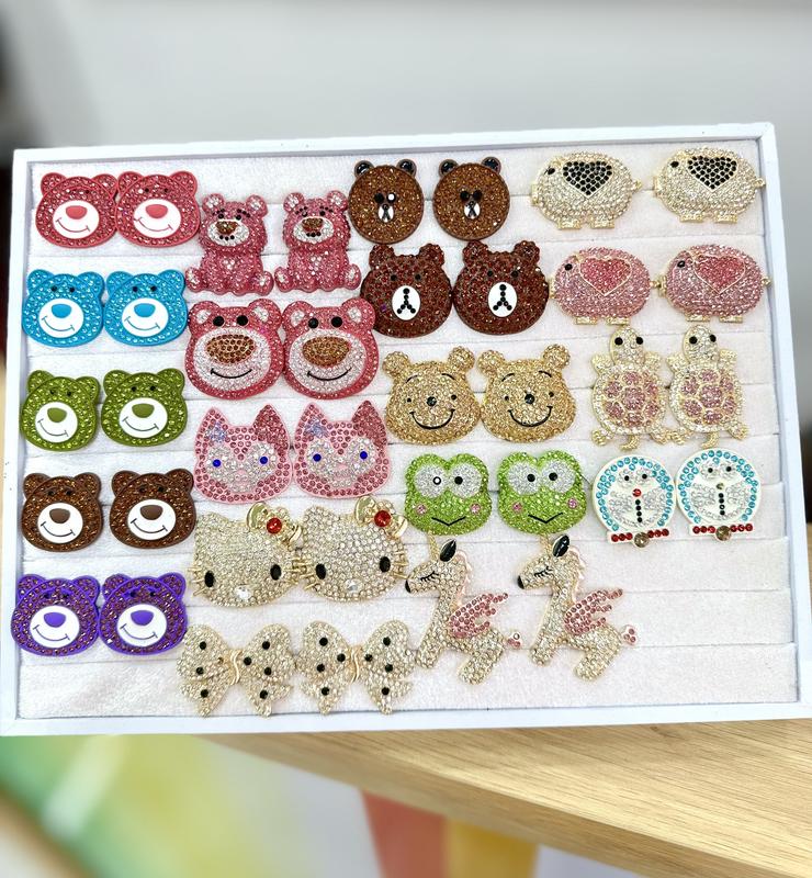 PHỤ KIỆN CHRAM GẮN DÉP NỮ NHIỀU MẪU Cao Su