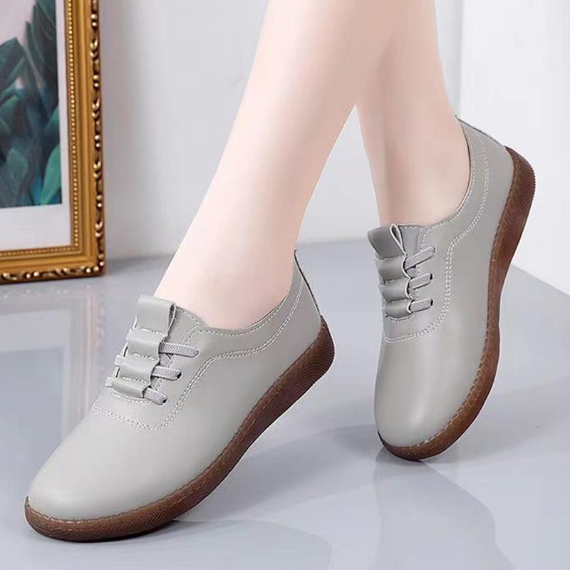 Product Introduction of Soft Leather Women's Shoes Spring and Autumn Flat Women's Shoes Beef Tendon Soft Bottom Gommino Lightweight Middle-Aged Mom Leather Shoes 6