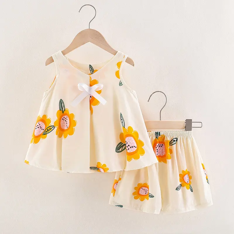 Set Vest and Floral Shorts, Cute and Soft, for Girls, Summer Baby and Toddler Clothing, Made from Cotton Silk, Suitable for Home Wear