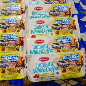 wafer white coffee wafer Majestic 1 dus isi 30 pcs Food Camilan Snacks