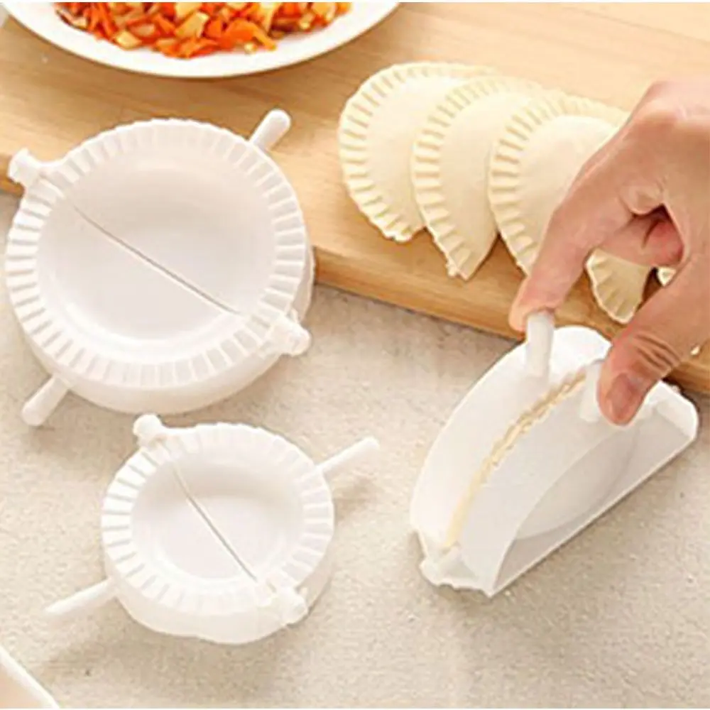 new Kitchen  supplies 3 size Clamp Dumpling Maker Dumpling Mold Plastic
