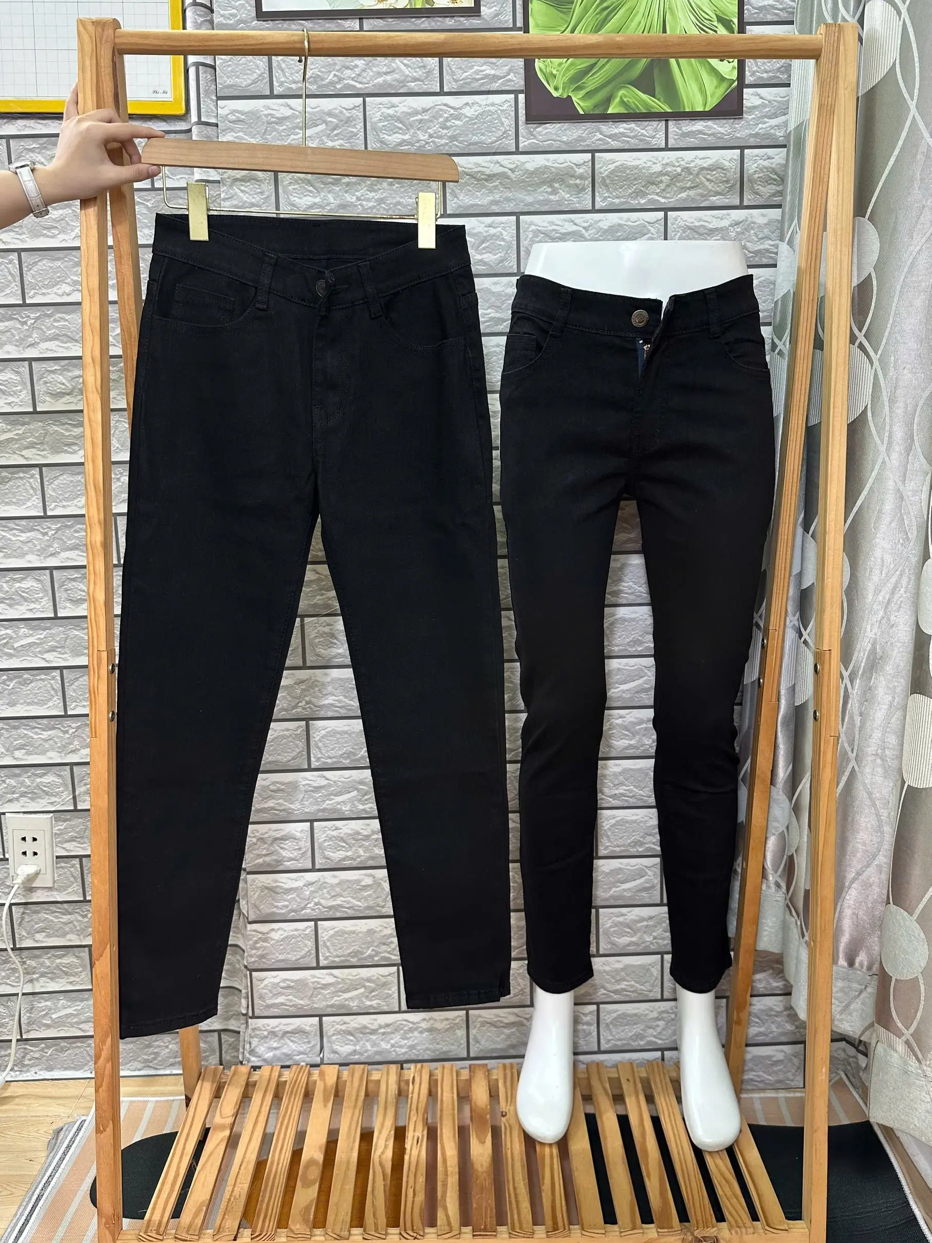 QUẦN JEANS NAM ĐEN DÀI TRƠN CO GIÃN PHÙ HỢP VỚI NHIỀU ĐỘ TUỔI , CHẤT BÒ DÀY ĐẸP ĐỦ SIZE CHUẨN FORM Menswear Voi Pants Baggy Có Túi