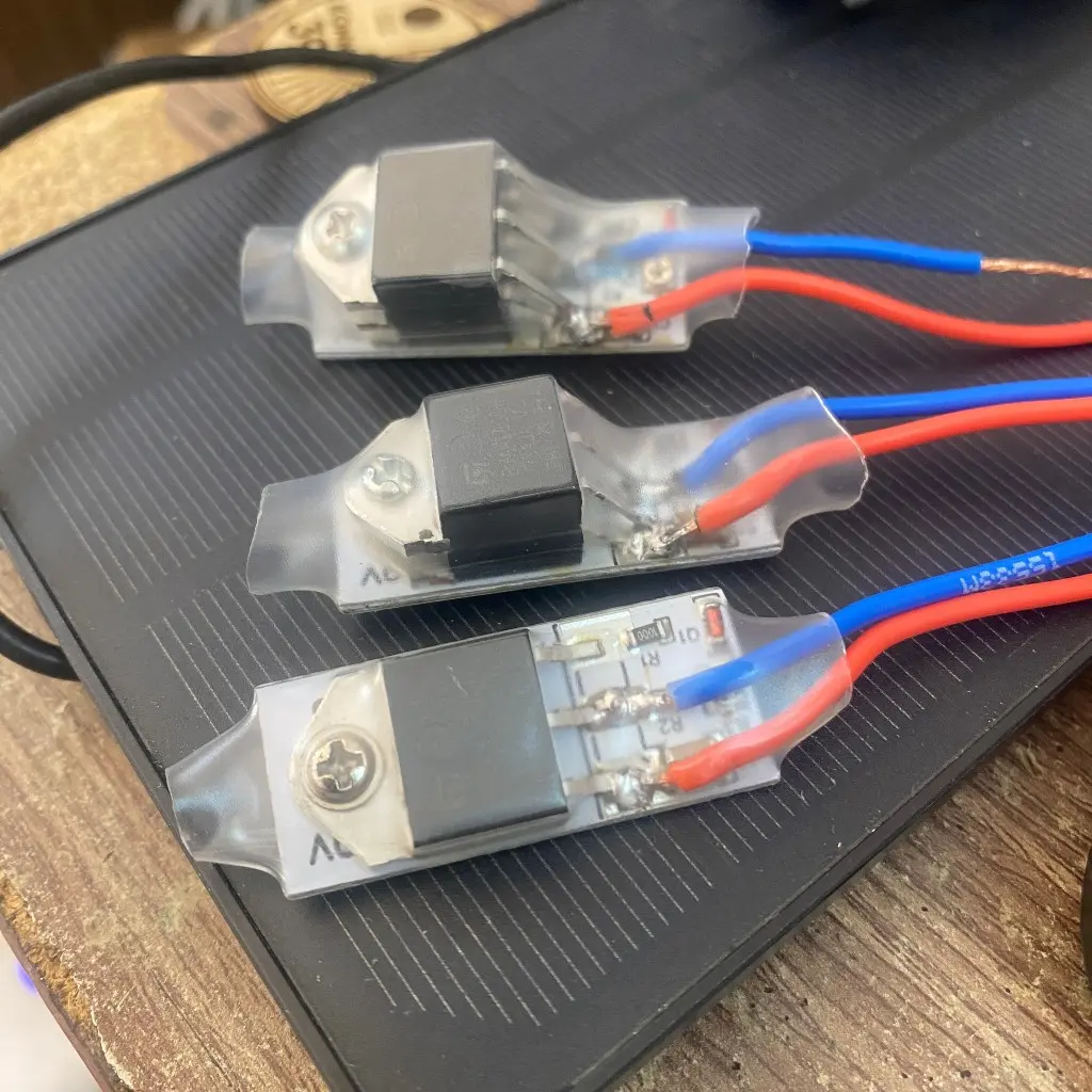 [ Điều Khiển Thông Minh ] - Mạch cản điện đơn BTA 2000W - 20A giảm điện 220V xuống 100-110V loại cao cấp