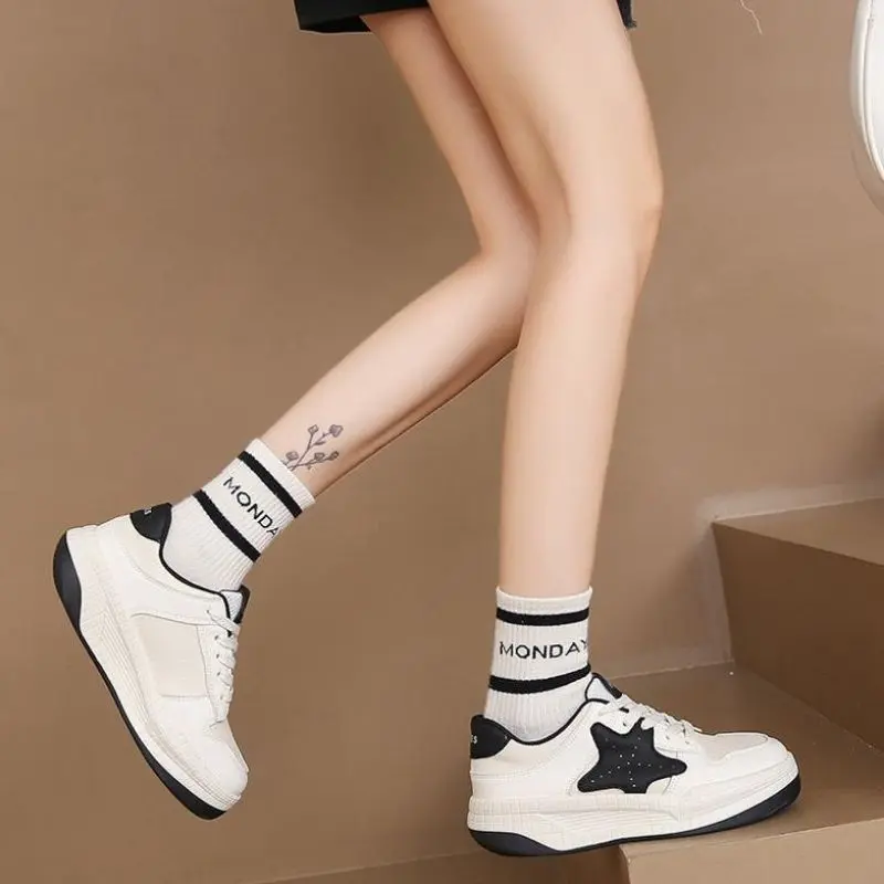 Sepatu Wanita Logo Bintang Sneakers 27767 - Casual Shoes 4