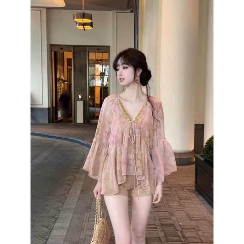 Product Introduction of [HÀNG Sẵn]Áo Loang Tơ Hồng Viền Nhũ Cổ V Tay Loe Bánh Bèo Áo Nữ Thiết Kế Top Women 7
