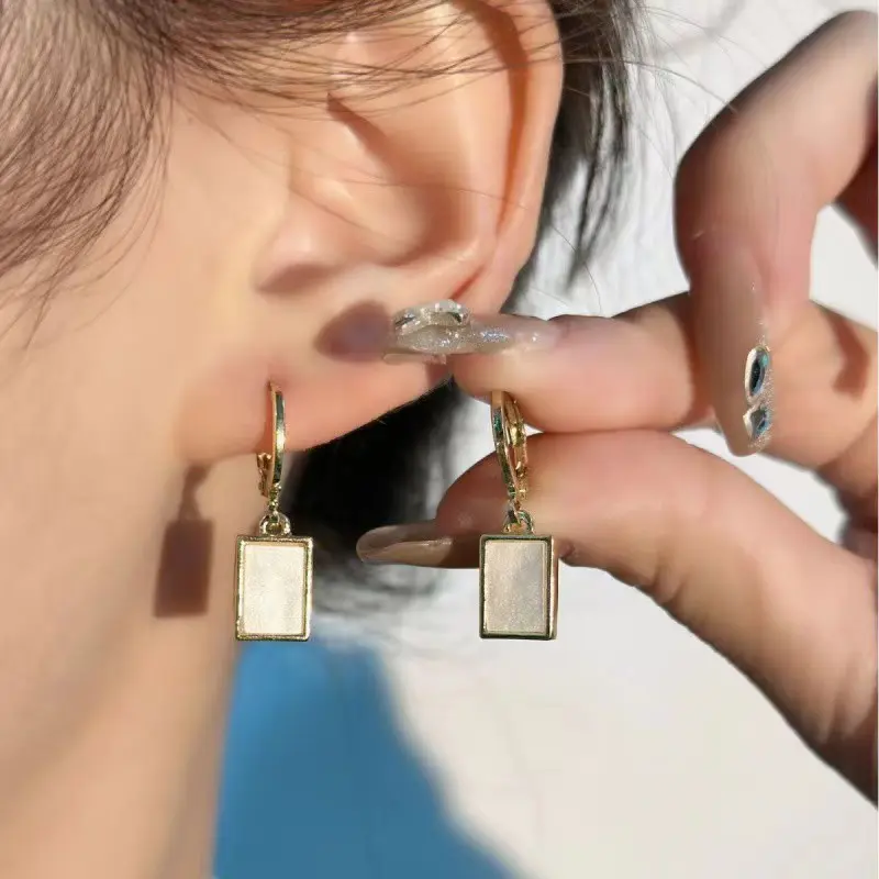 RRNS 498 Anting Stud Anting Wanita Tusuk Fashion Alloy Gaya Elegan 0