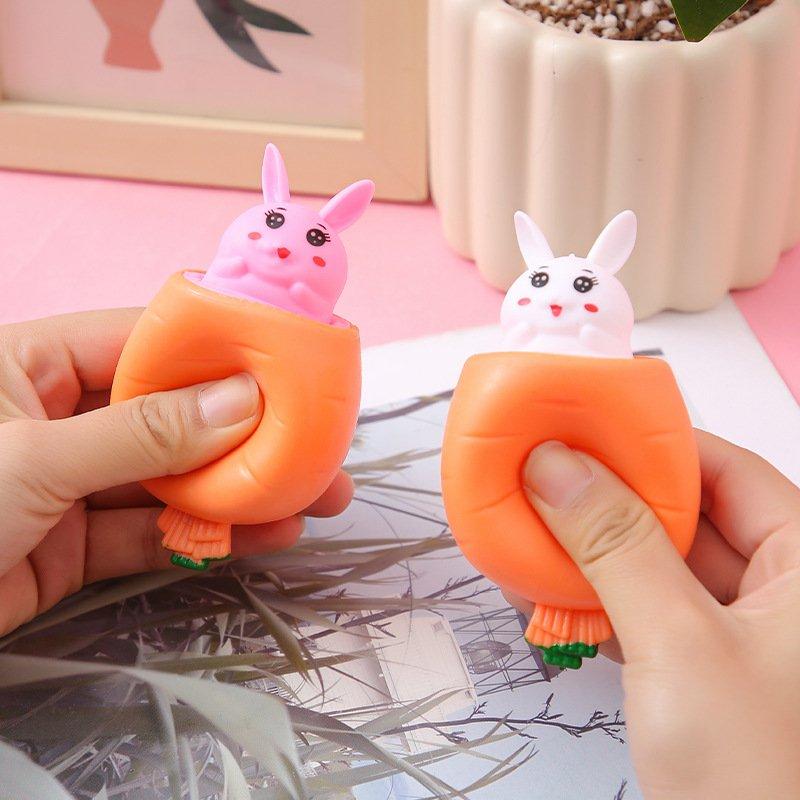(SQUISHY TO) ĐỒ CHƠI SQUISHY THỎ TRỐN CÀ RỐT NẮN BÓP ĐÀN HỒI XẢ STRESS