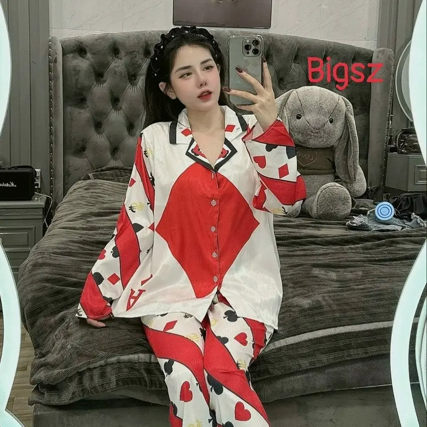 Size 60-75kg Bigsize Bộ Lụa Xước Ánh Kim Cổ Bẻ Thiết Kế Cao Cấp In Họa Tiết 5D Queen Tay Dài Quần Dài TDQD Mềm Mát Mặc Nhà Cao Cấp Women Nữ Áo Quần Ngủ Top Voi Sen
